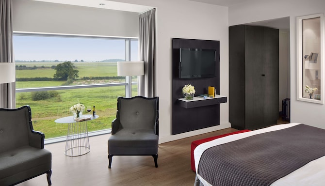 Radisson Blu Hotel, East Midlands Airport - Guest Room