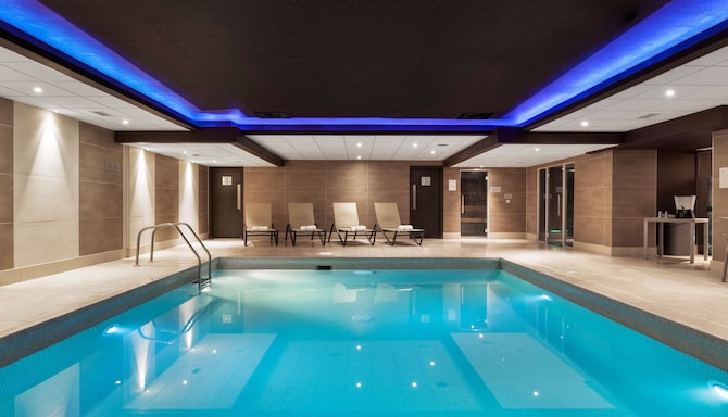 Radisson Blu Hotel, Edinburgh City Centre - Indoor swimming pool