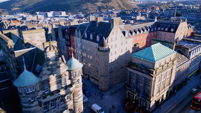 Radisson Blu Hotel, Edinburgh City Centre - Radisson Blu Edinburgh Destination Video