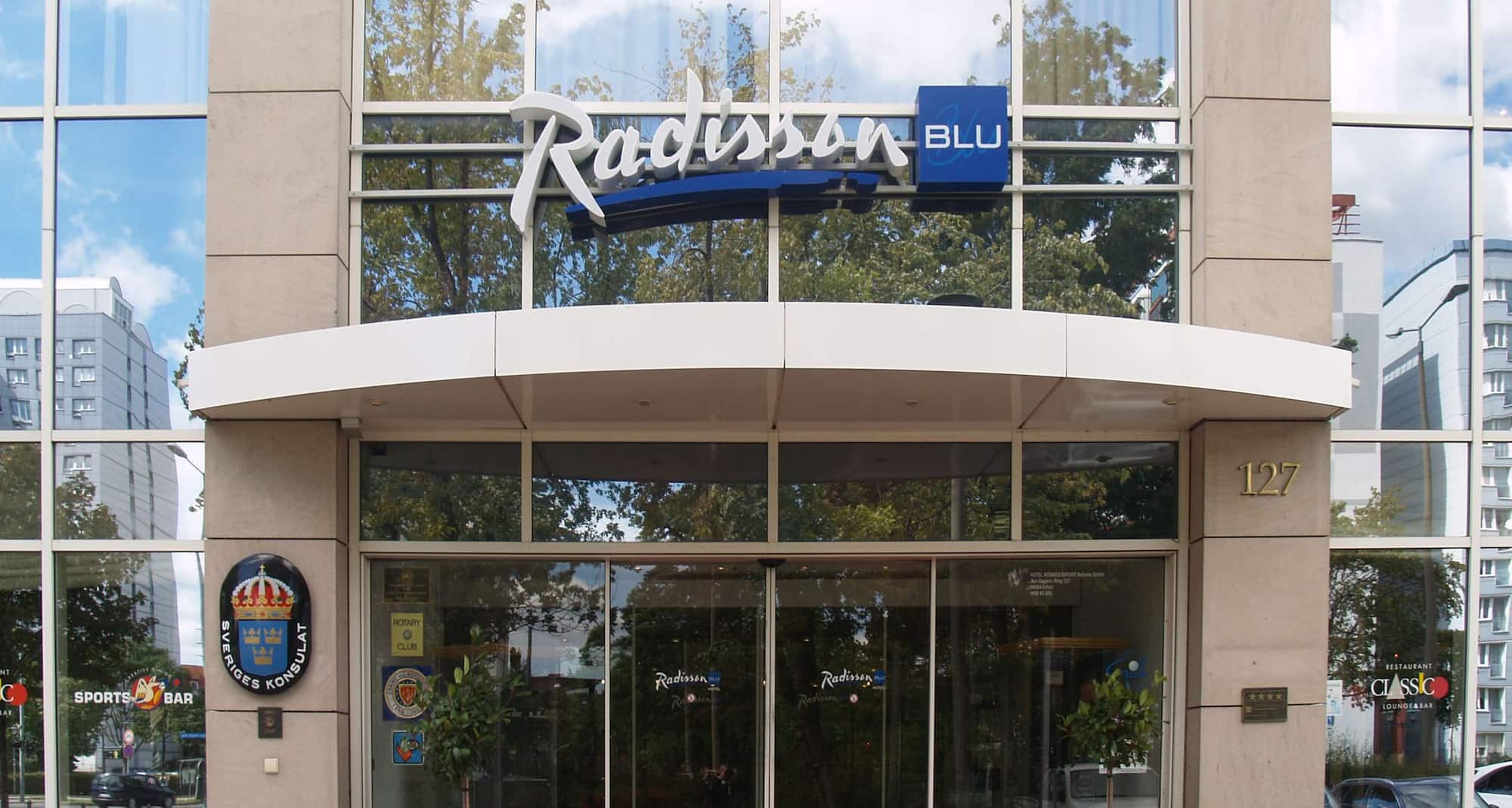Radisson Blu Hotel, Erfurt - Hotel entrance
