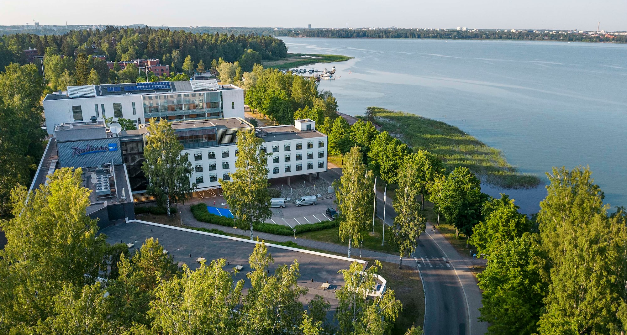 Radisson Blu Hotel, Espoo - Vy över fasaden