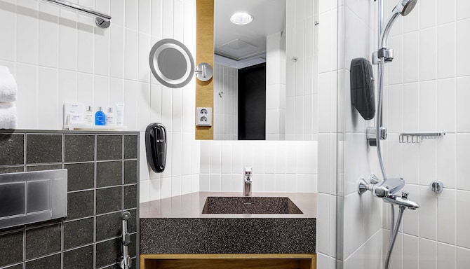 Radisson Blu Hotel, Espoo - 客房浴室