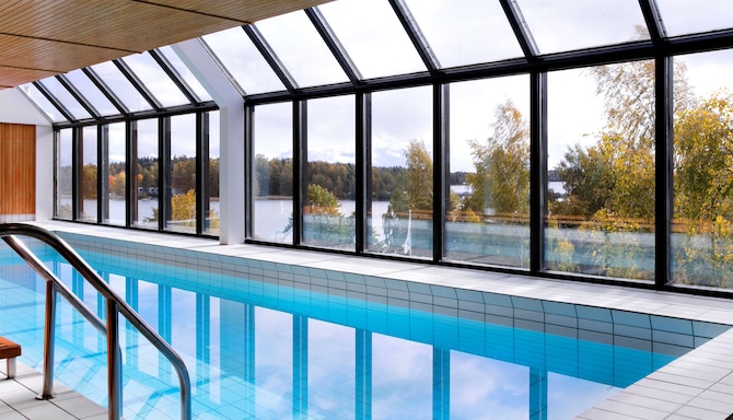 Radisson Blu Hotel, Espoo - Pool and wellness area