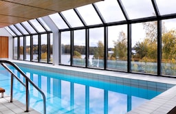 Radisson Blu Hotel, Espoo - Pool and wellness area