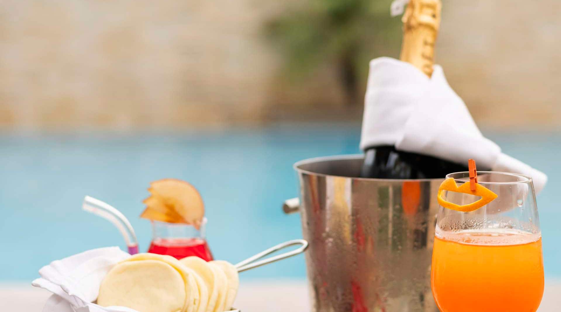 Radisson Blu Hotel, Faridabad - Pool