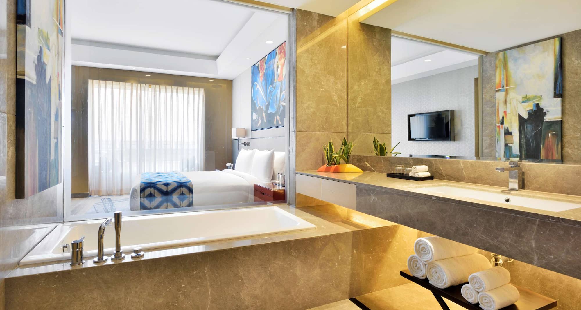 Radisson Blu Hotel, Faridabad - Suite Washroom