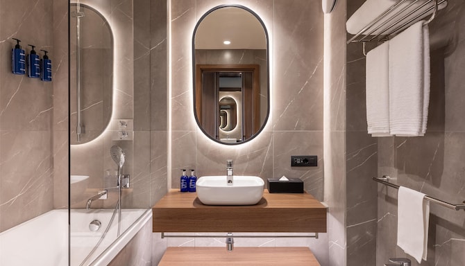 Radisson Blu Hotel, Florence - Bad im Gästezimmer