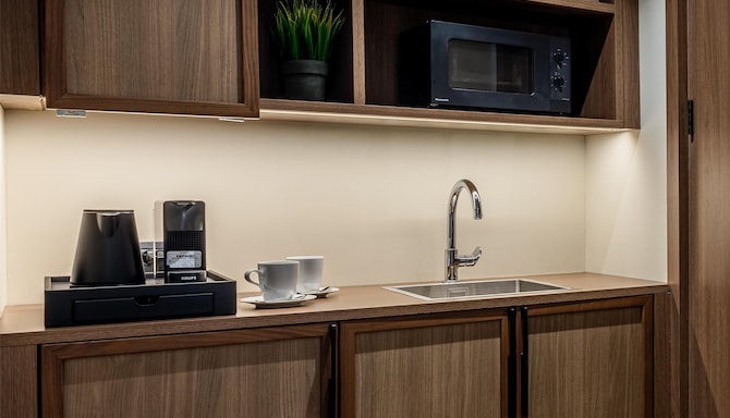 Radisson Blu Hotel, Florence - Gästezimmer Küche / Küchenzeile