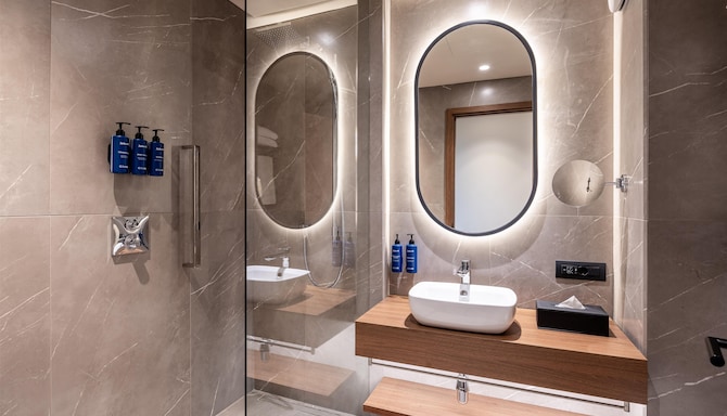 Radisson Blu Hotel, Florence - Suite Bad