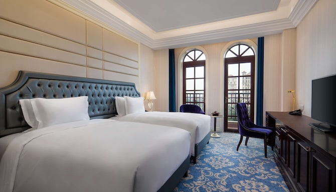 Radisson Blu Hotel, Forest Manor Shanghai Hongqiao - Deluxe Room-2 Twin Beds