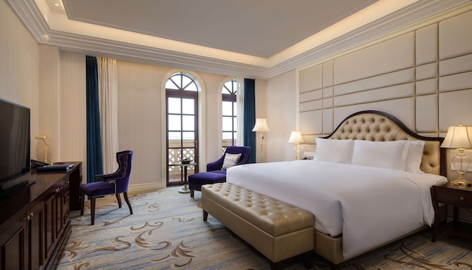 Radisson Blu Hotel, Forest Manor Shanghai Hongqiao - Superior Room