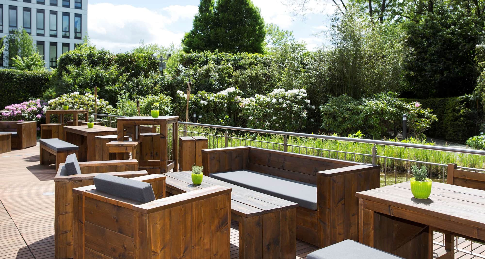 Radisson Blu Hotel, Frankfurt - Terrace