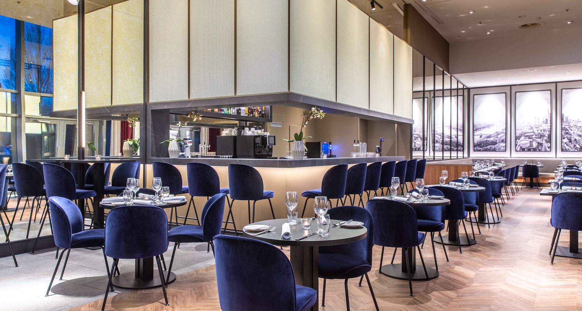 Radisson Blu Hotel, Frankfurt - Restaurant