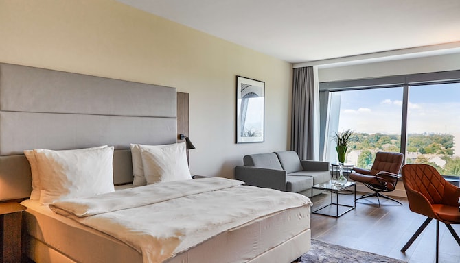 Radisson Blu Hotel, Frankfurt - Suite