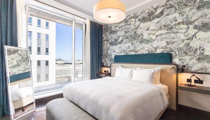 Radisson Blu Hotel, Glasgow - Apartment bedroom 1