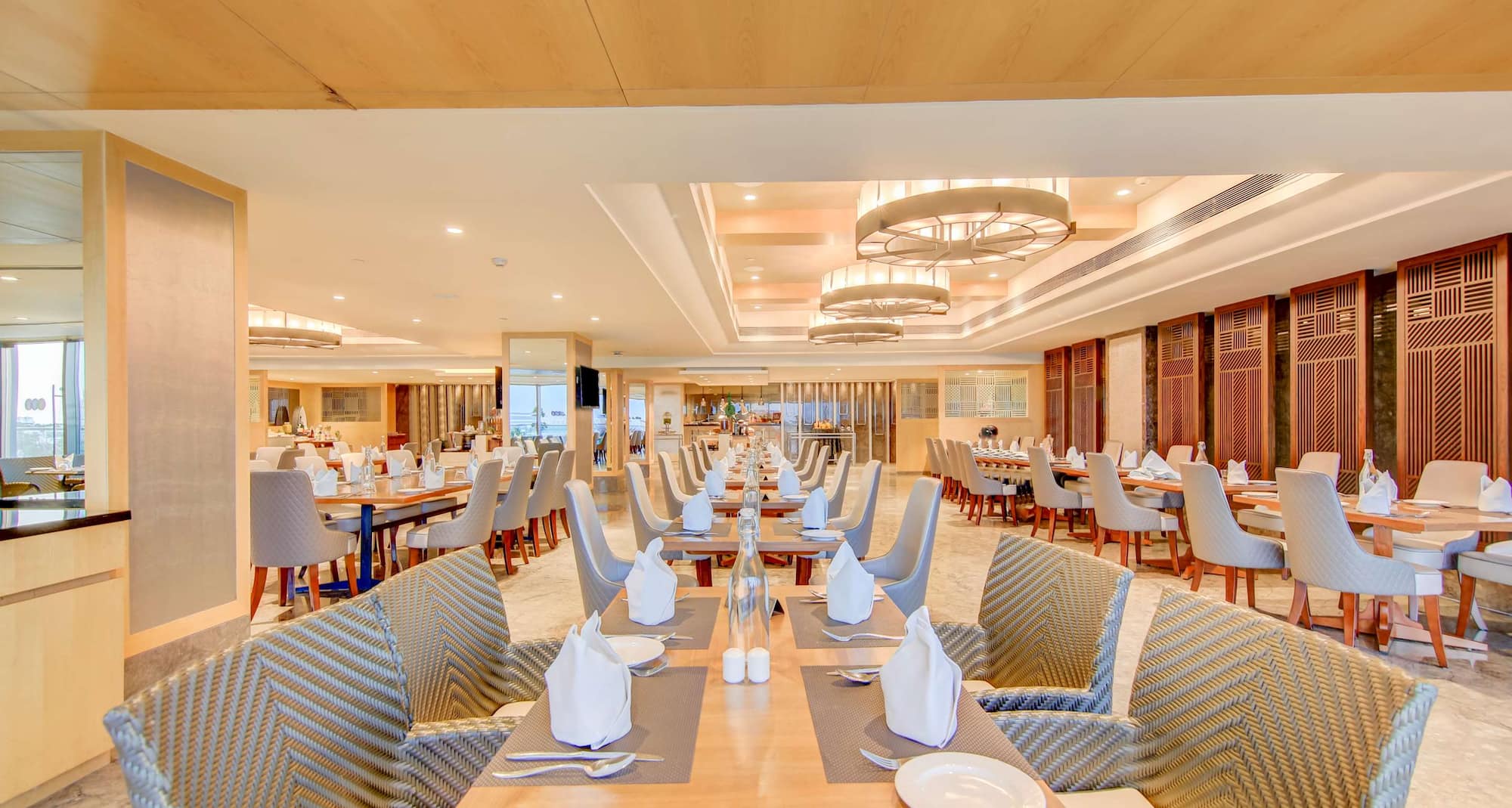 Radisson Blu Hotel, Gorakhpur - VUE