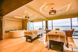 Radisson Blu Hotel, Gorakhpur - Couple Therapy Room