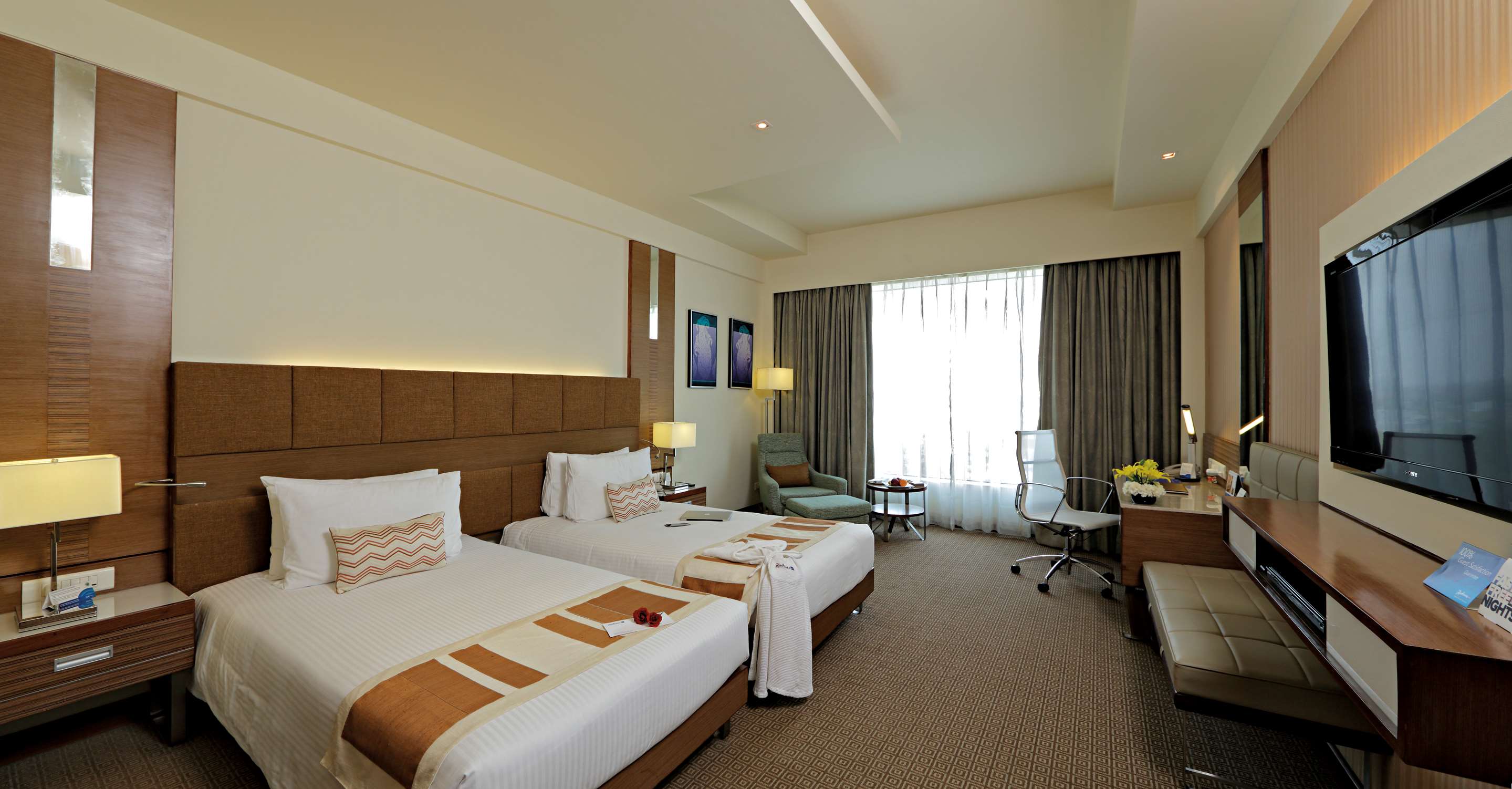 Select Radisson Blu Hotels in Greater Noida | Radisson Hotels