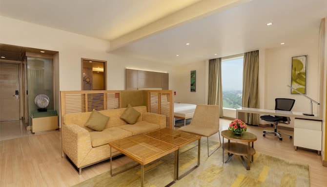 Radisson Blu Hotel, Greater Noida - junior Suite Living Room Area