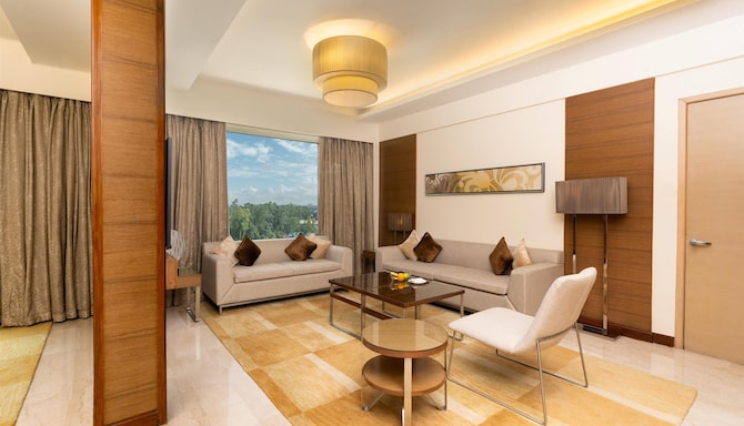 Radisson Blu Hotel, Greater Noida - Presidential Suite Living Focus