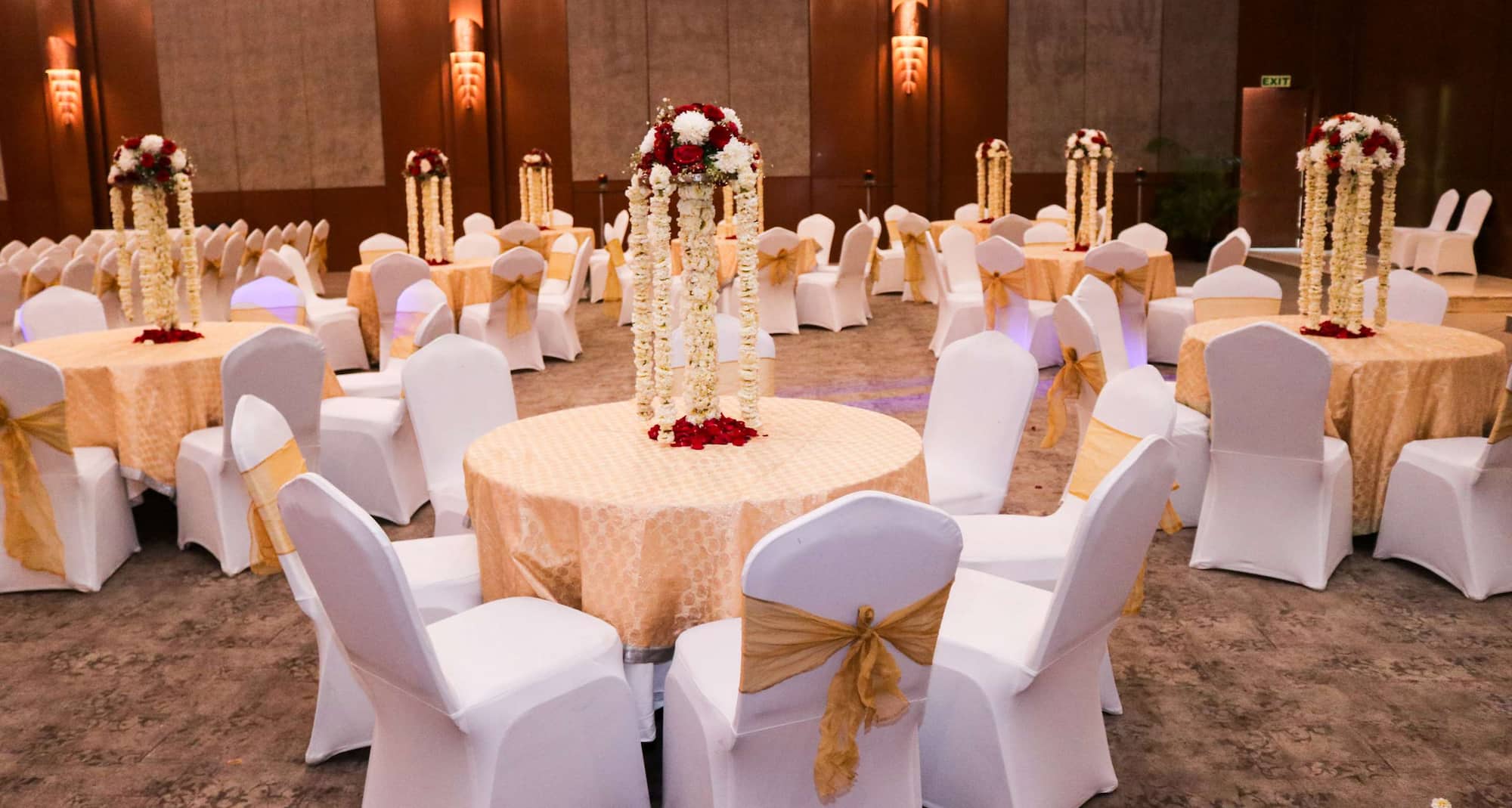 Radisson Blu Hotel Greater Noida - Royal Ballroom wedding set-up