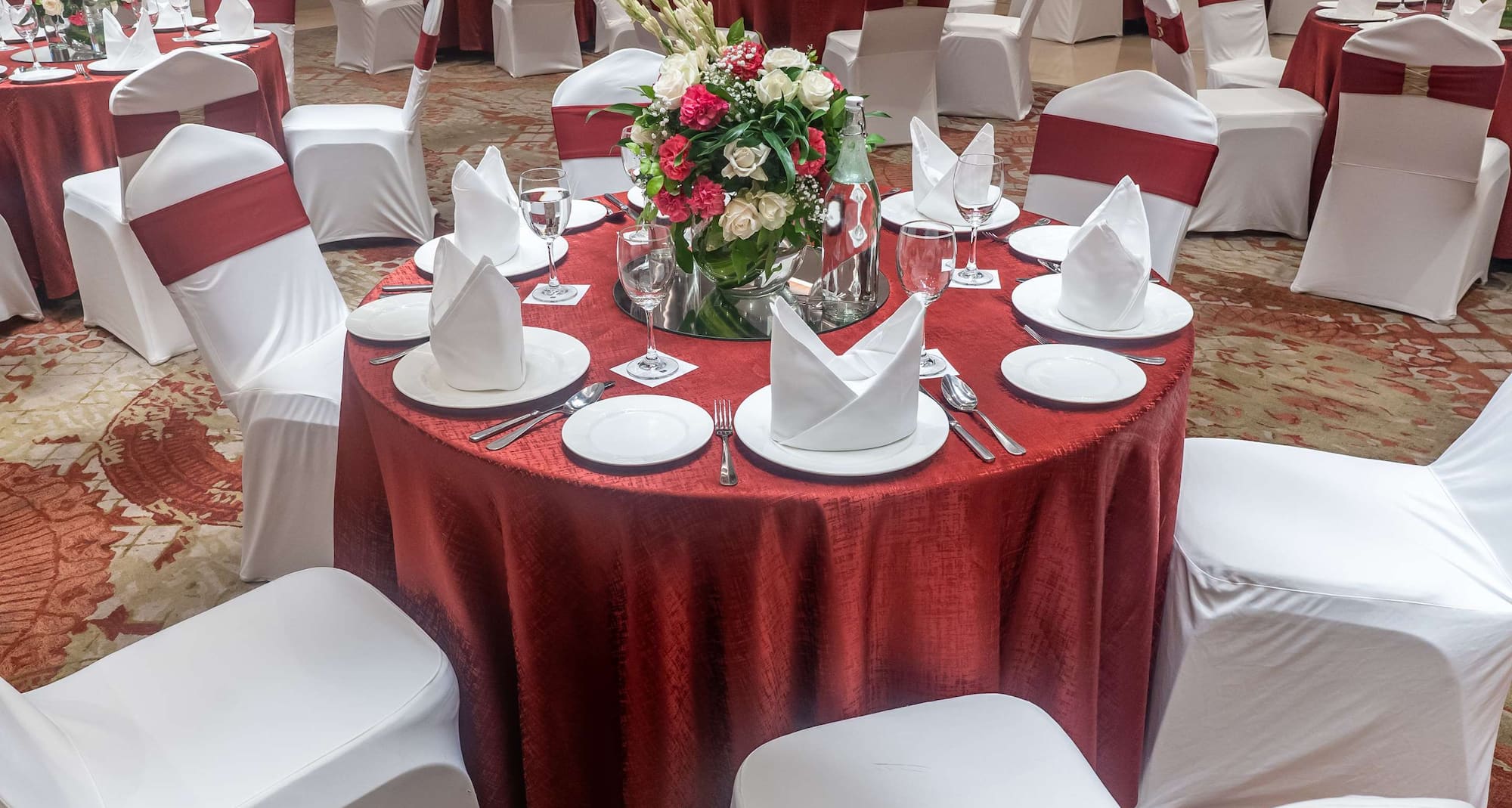 Radisson Blu Hotel, Greater Noida - Round table set-up top view Wedding