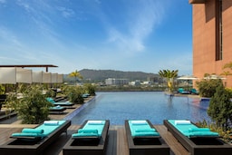 Radisson Blu Hotel, Guwahati - Swimming Pool