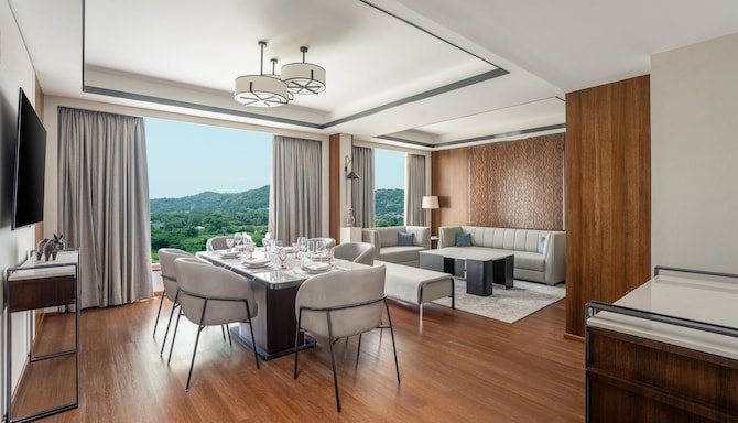 Radisson Blu Hotel, Guwahati - Presidential Suite