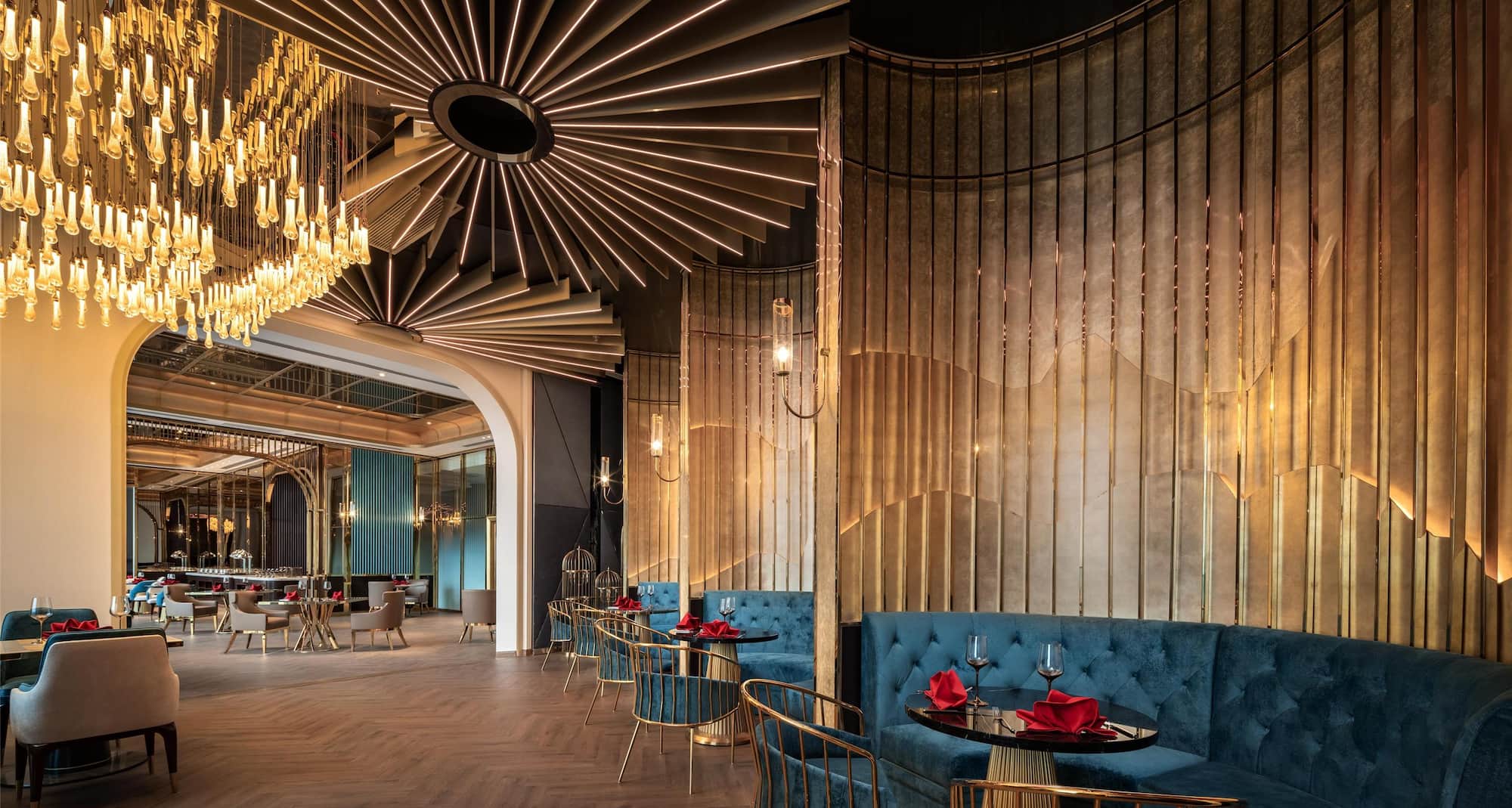 Radisson Blu Hotel, Ha Long Bay - Captain Lounge