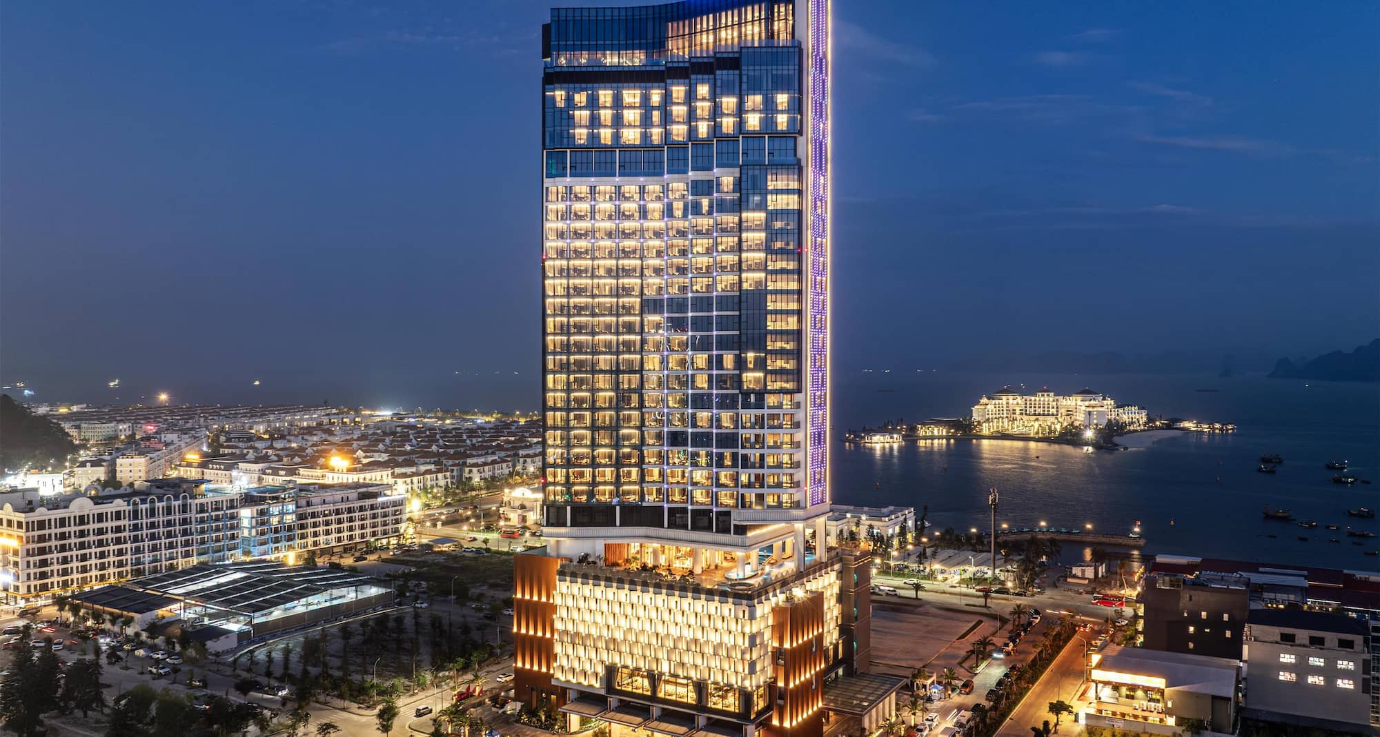 Radisson Blu Hotel, Ha Long Bay - Hotel Facade