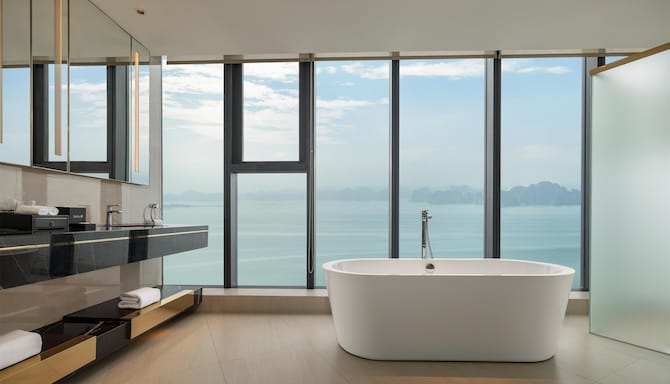 Radisson Blu Hotel, Ha Long Bay - Executive Room Bay View