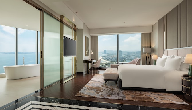 Radisson Blu Hotel, Ha Long Bay - Executive Room Bay View