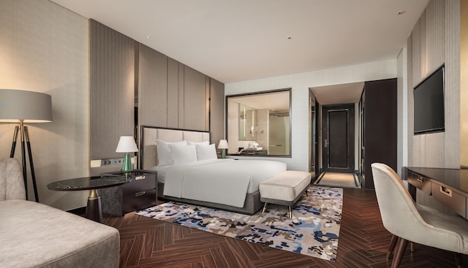 Radisson Blu Hotel, Ha Long Bay - Deluxe Room Bay View