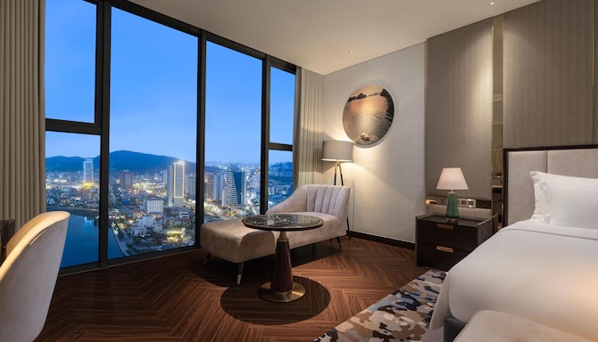Radisson Blu Hotel, Ha Long Bay - Deluxe Room Lake View