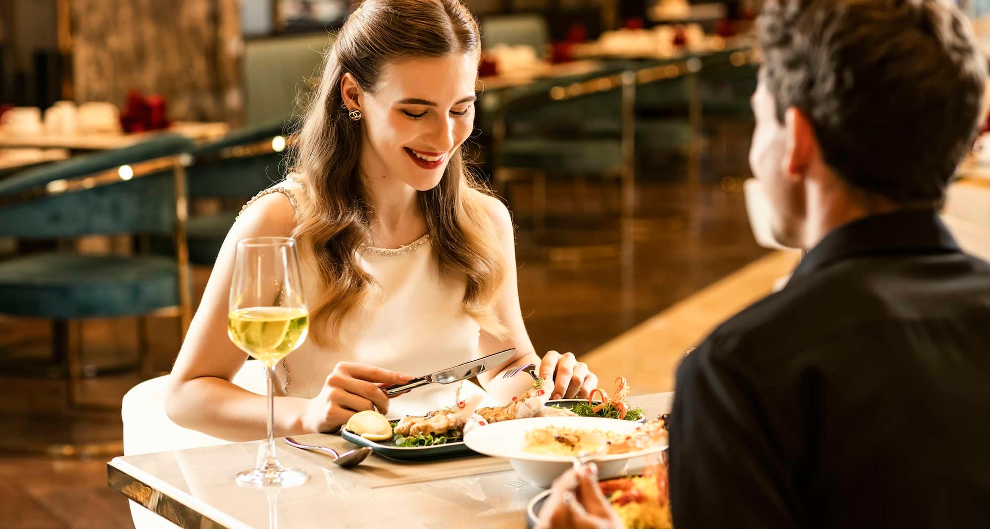 Radisson Blu Hotel, Ha Long Bay - Restaurant