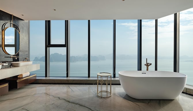 Radisson Blu Hotel, Ha Long Bay - One Bedroom Suite Panoramic View