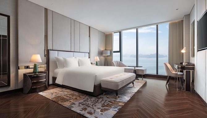 Radisson Blu Hotel, Ha Long Bay - One Bedroom Suite Bay View