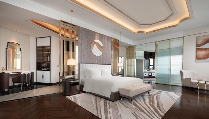 Radisson Blu Hotel, Ha Long Bay - Presidential Suite Bay View