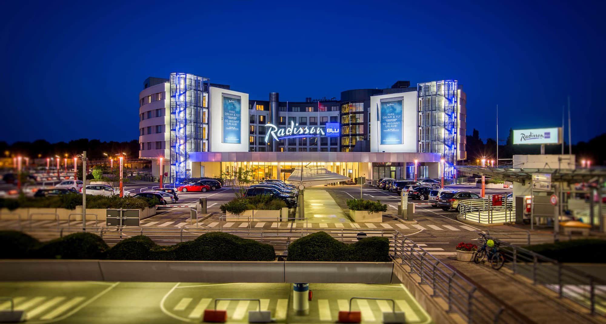 Radison Blue Hotel Hamburg Airport Wo Parken www.radissonhotels.com