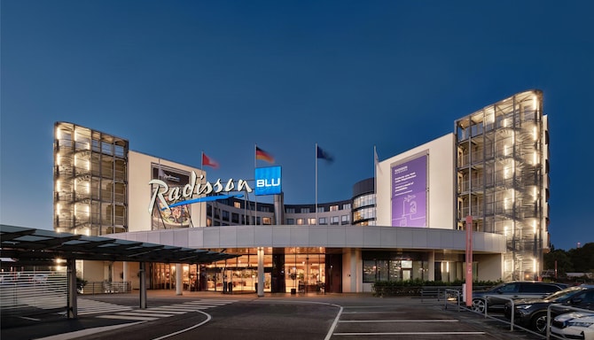 Radisson Blu Hotel, Hamburg Airport - Exterior