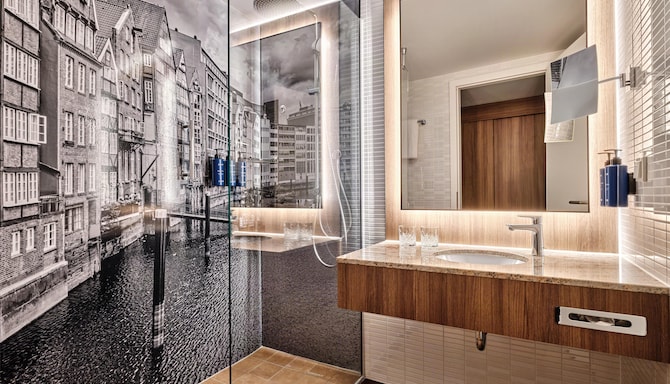 Radisson Blu Hotel, Hamburg Airport - Salle de bain de la chambre