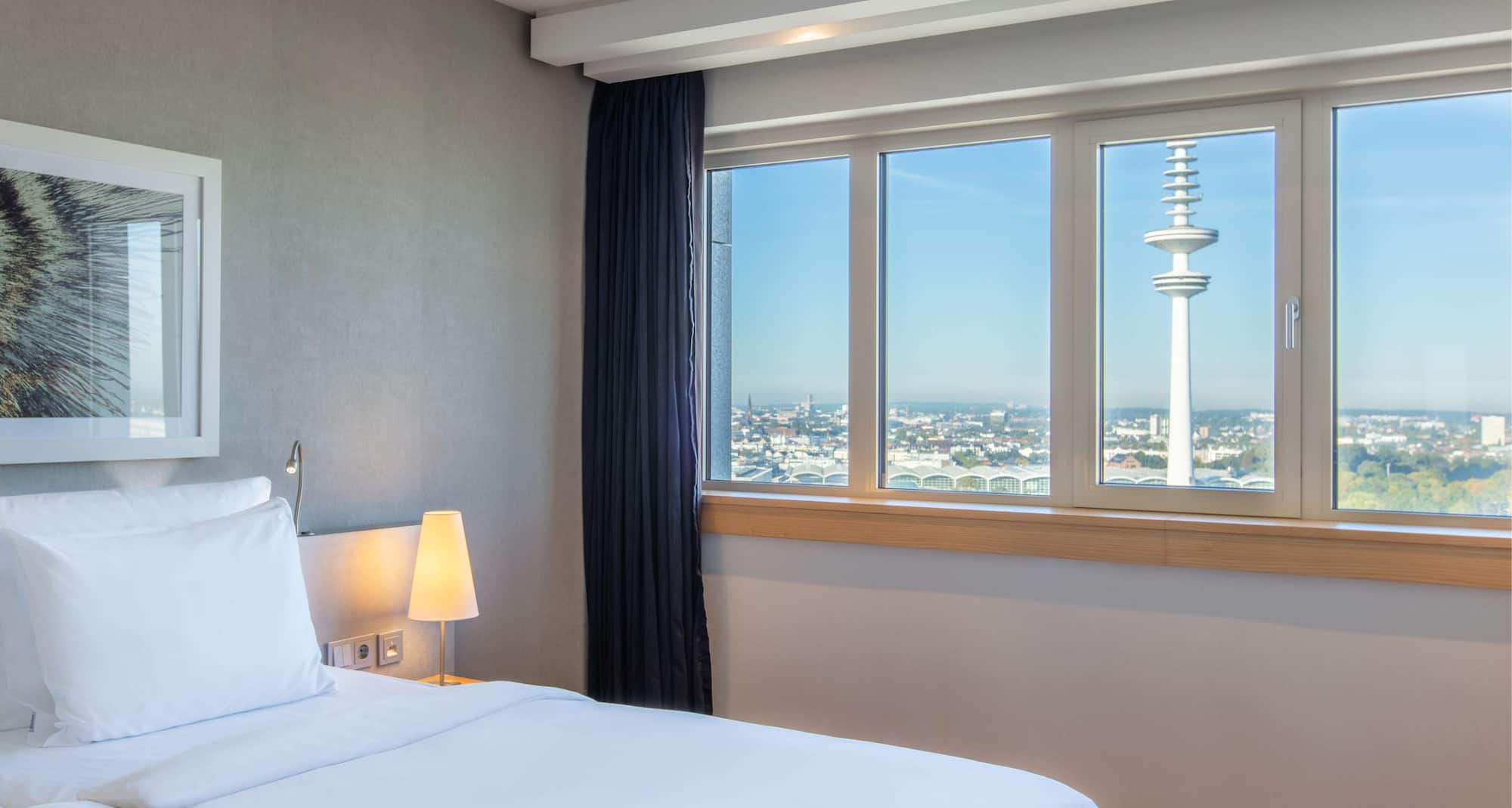 Radisson Blu Hotel, Hamburg - Guest Room panorama view