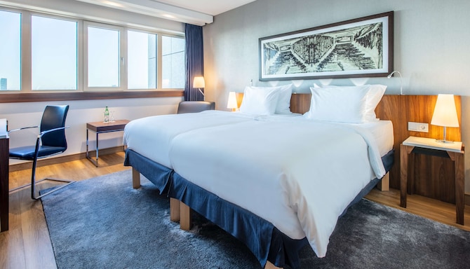 Radisson Blu Hotel, Hamburg - Gest Room twin beds