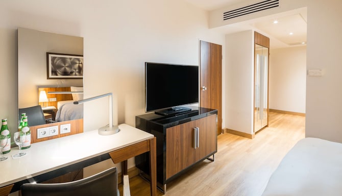 Radisson Blu Hotel, Hamburg - Guest Room