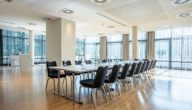 Radisson Blu Hotel, Hamburg - Paris - Boardroom