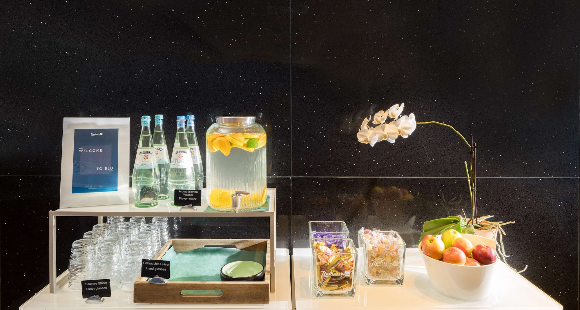 Radisson Blu Hotel, Hamburg - Welcome Corner