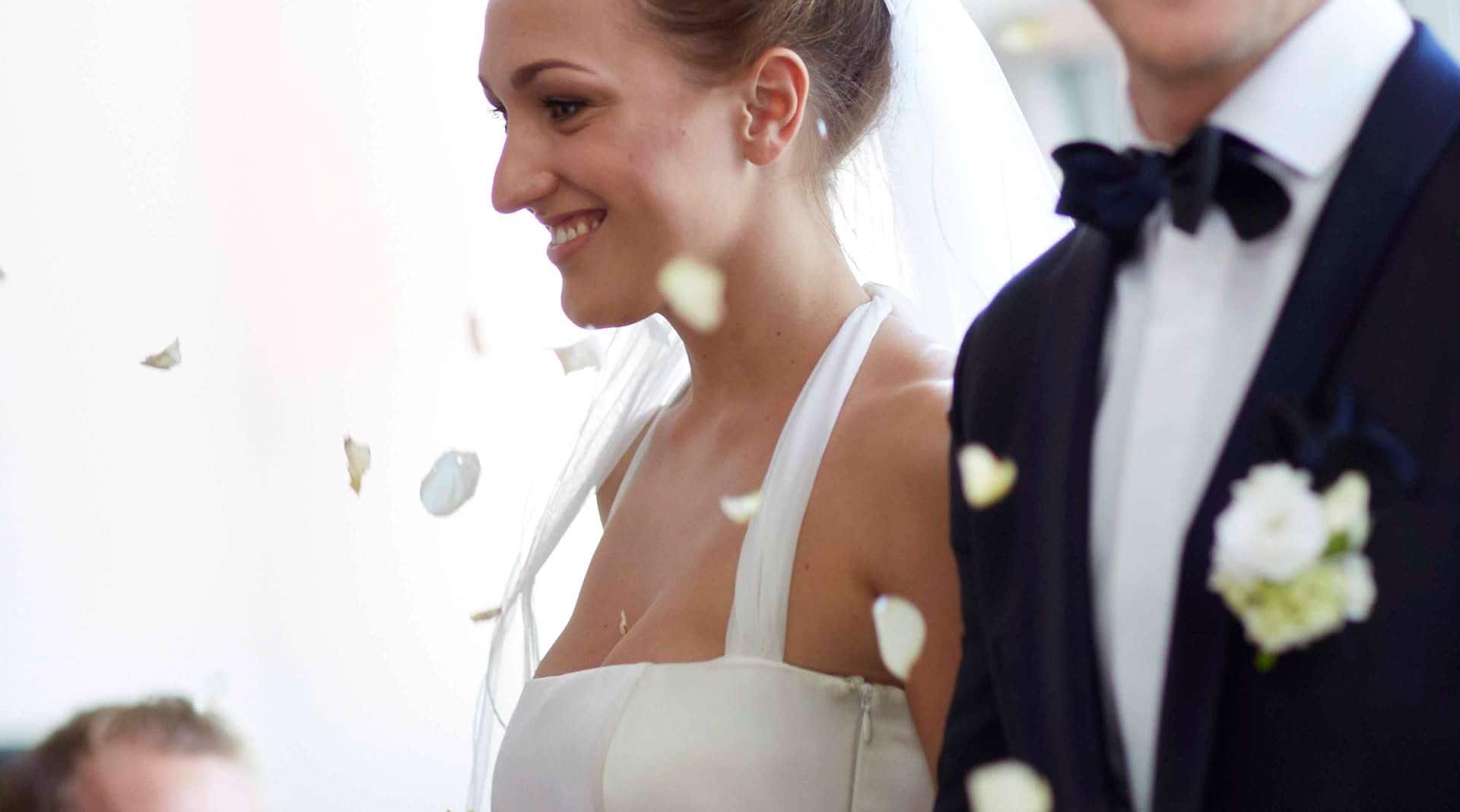 Radisson Blu Hotel, Hamburg - Wedded Couple