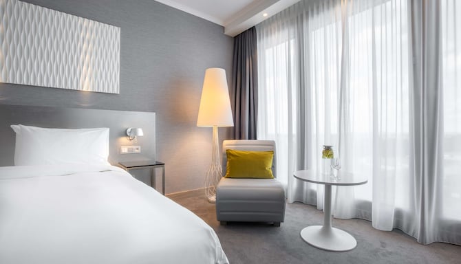 Radisson Blu Hotel, Hannover - Guest room