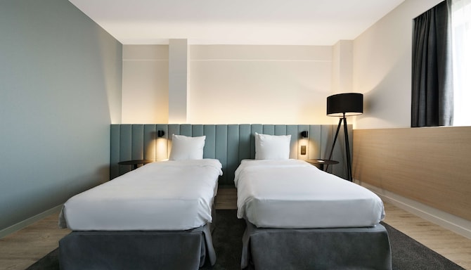 Radisson Blu Hotel, Hasselt - Standard Room with twin beds