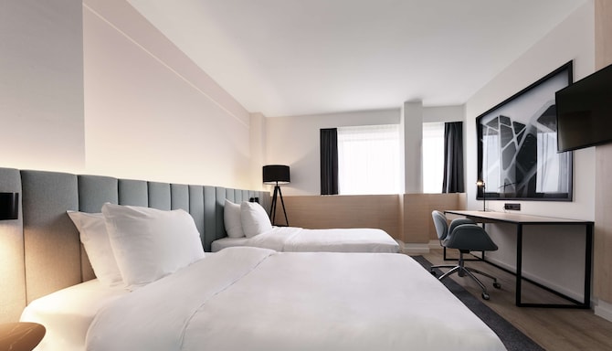 Radisson Blu Hotel, Hasselt - Standard Room with twin beds